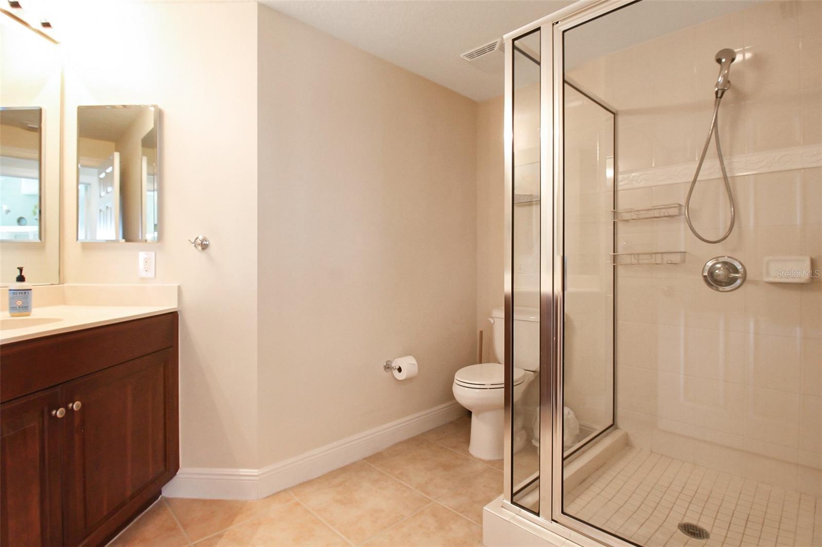 ALINARI - Residential Lease