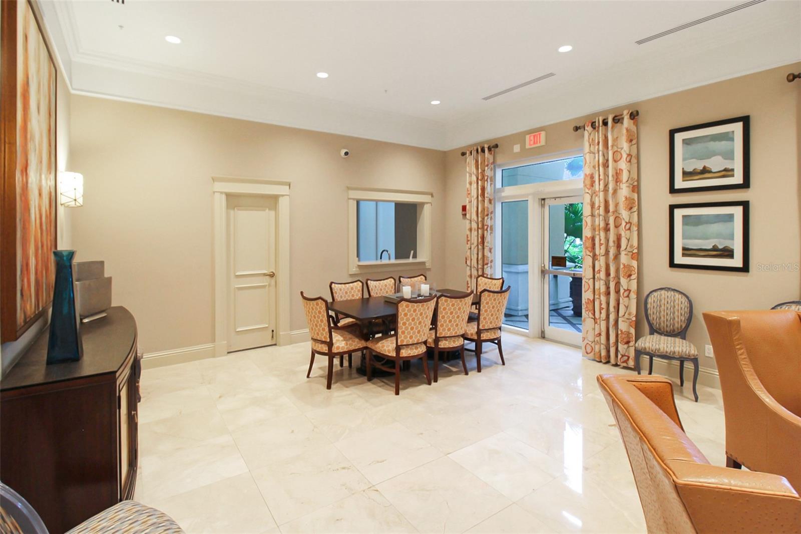 ALINARI - Residential Lease