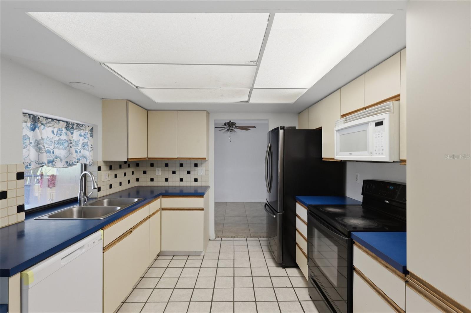 ACREAGE & UNREC - Residential