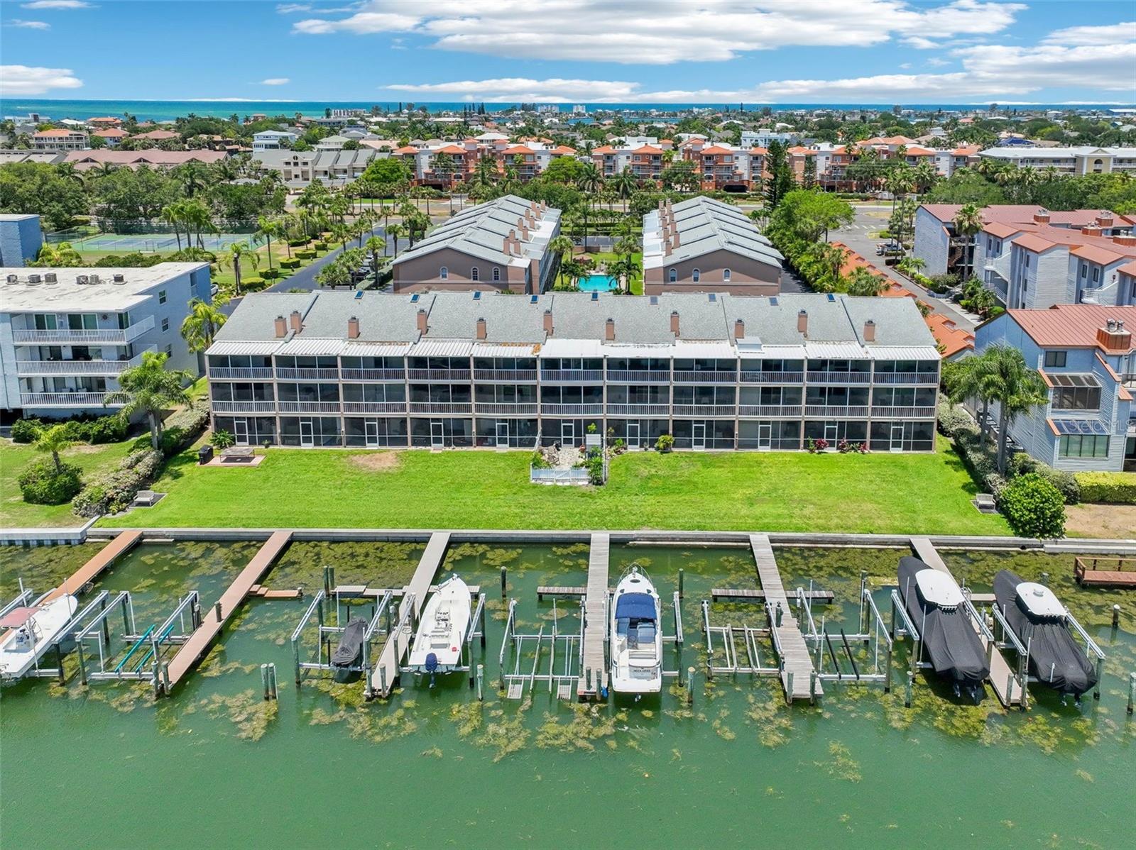 PALM ISLAND TOWNHOMES - Residential Lease