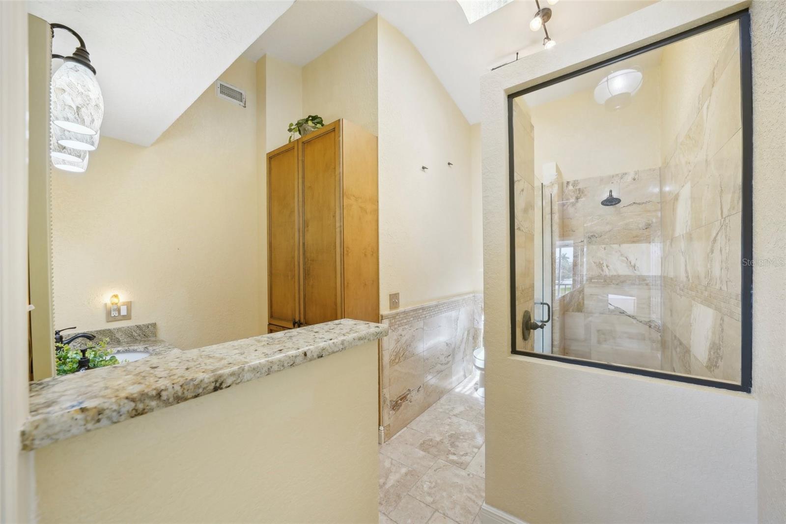 PALM ISLAND TOWNHOMES - Residential Lease