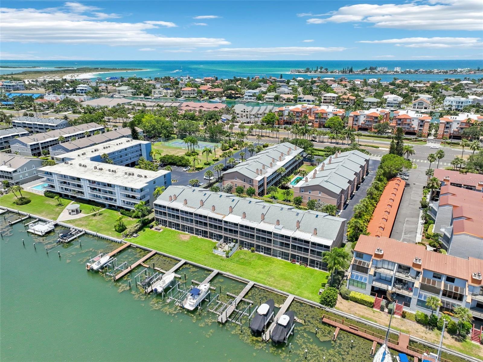 PALM ISLAND TOWNHOMES - Residential Lease