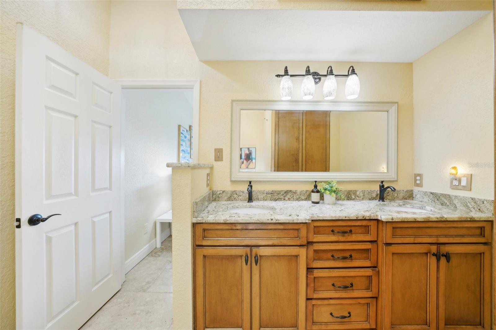 PALM ISLAND TOWNHOMES - Residential Lease