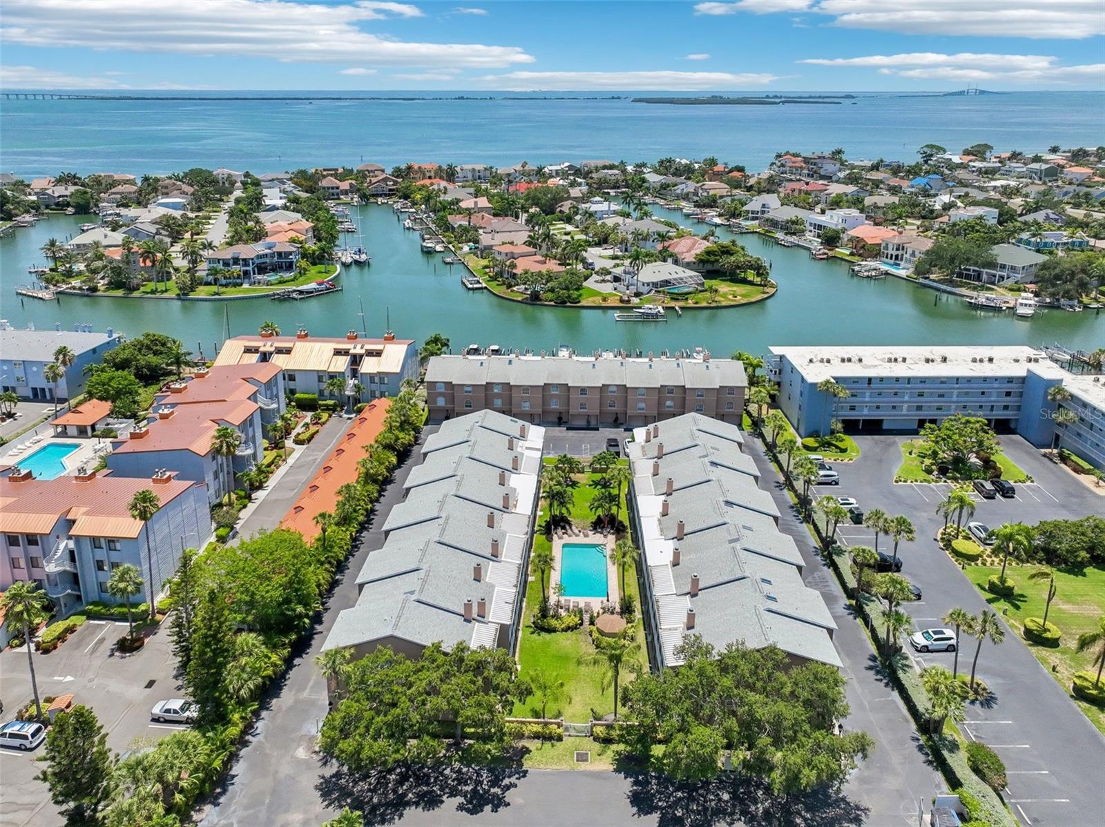 PALM ISLAND TOWNHOMES - Residential Lease