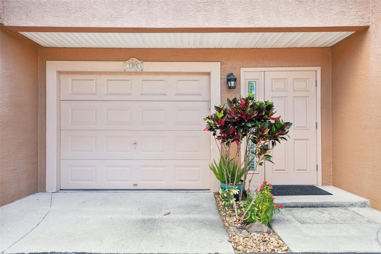 PALM ISLAND TOWNHOMES - Residential Lease