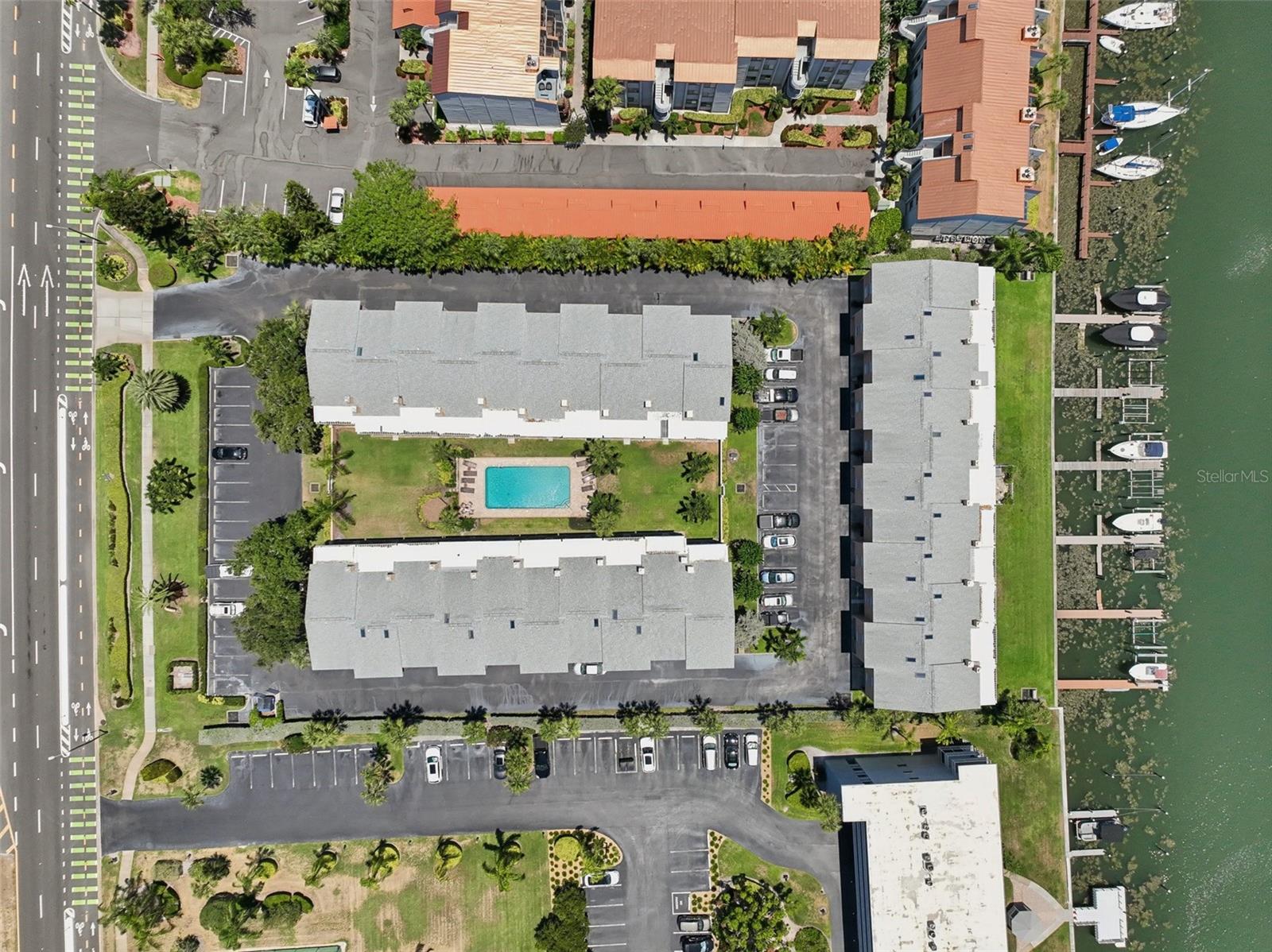 PALM ISLAND TOWNHOMES - Residential Lease