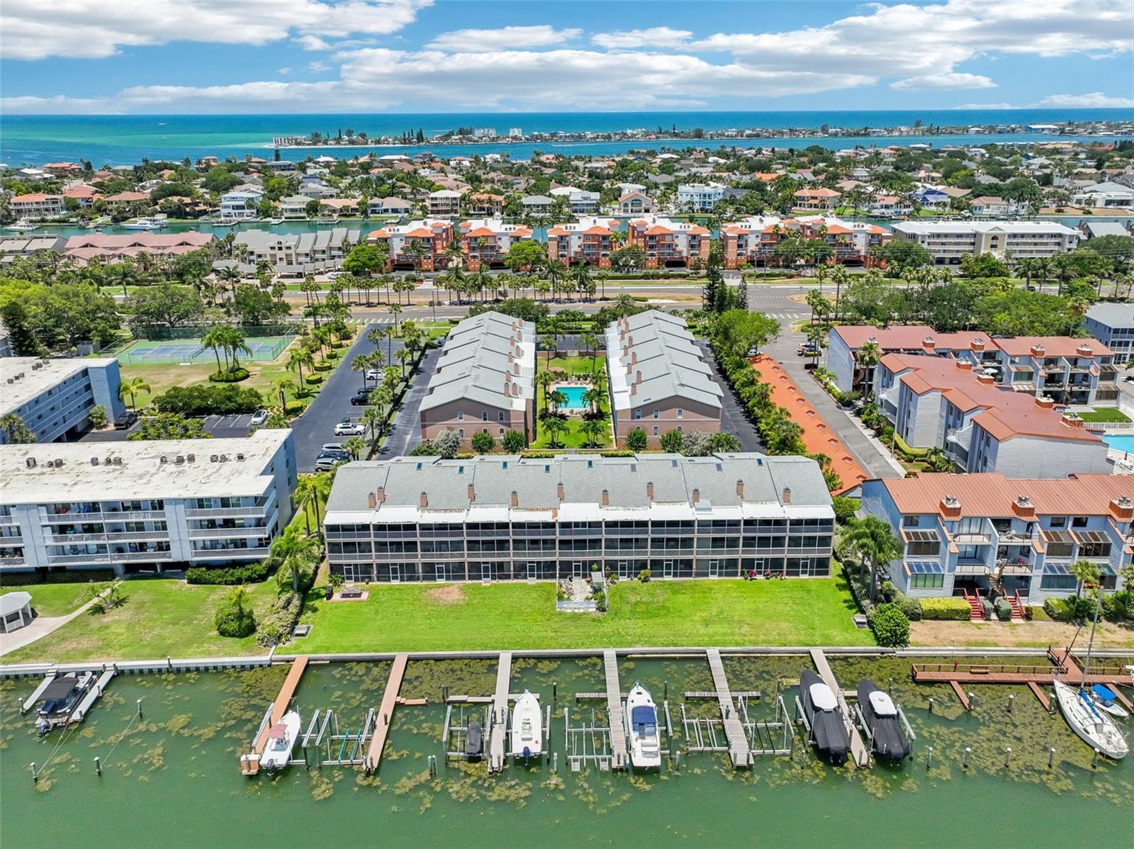 PALM ISLAND TOWNHOMES - Residential Lease