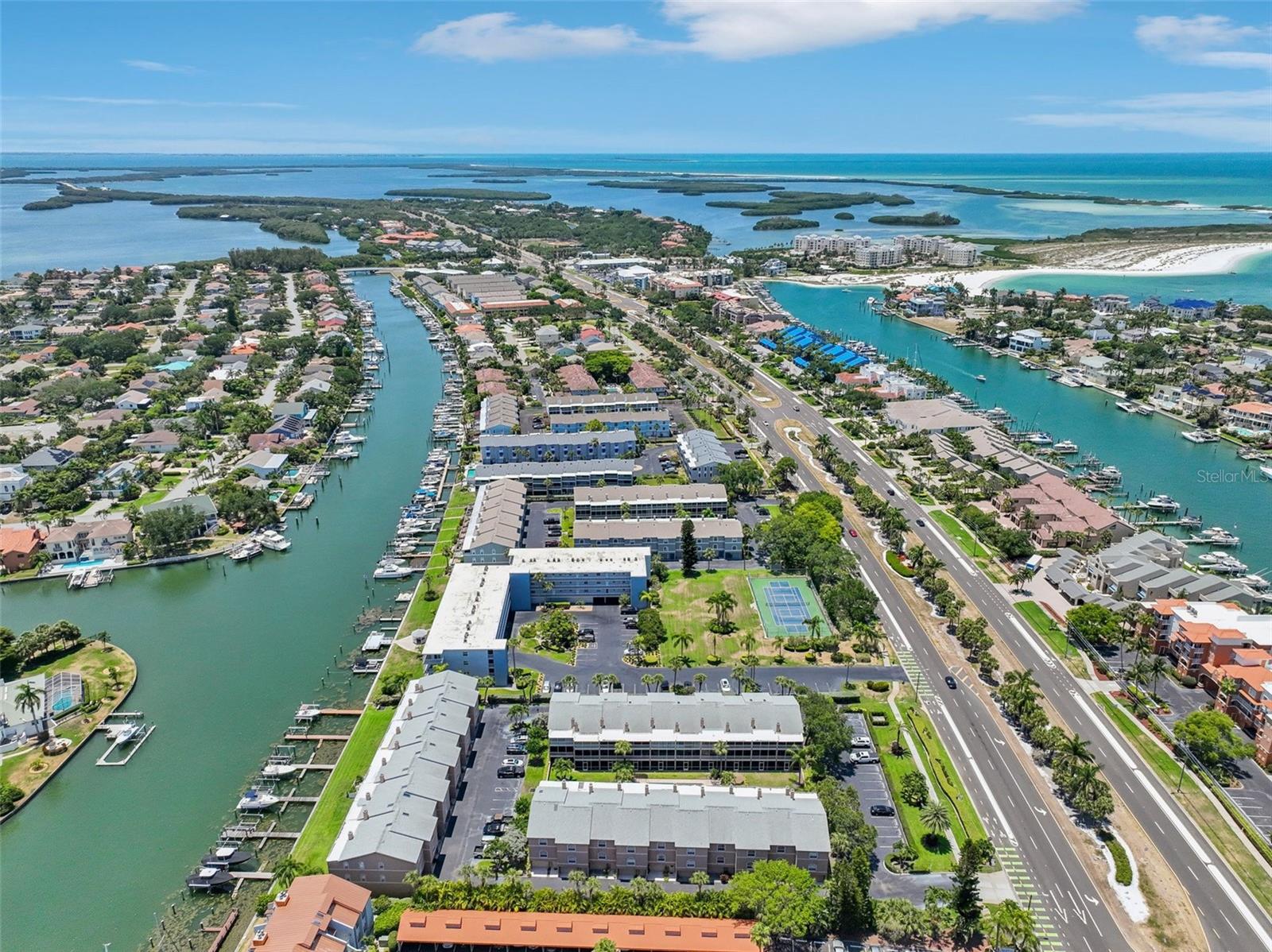PALM ISLAND TOWNHOMES - Residential Lease