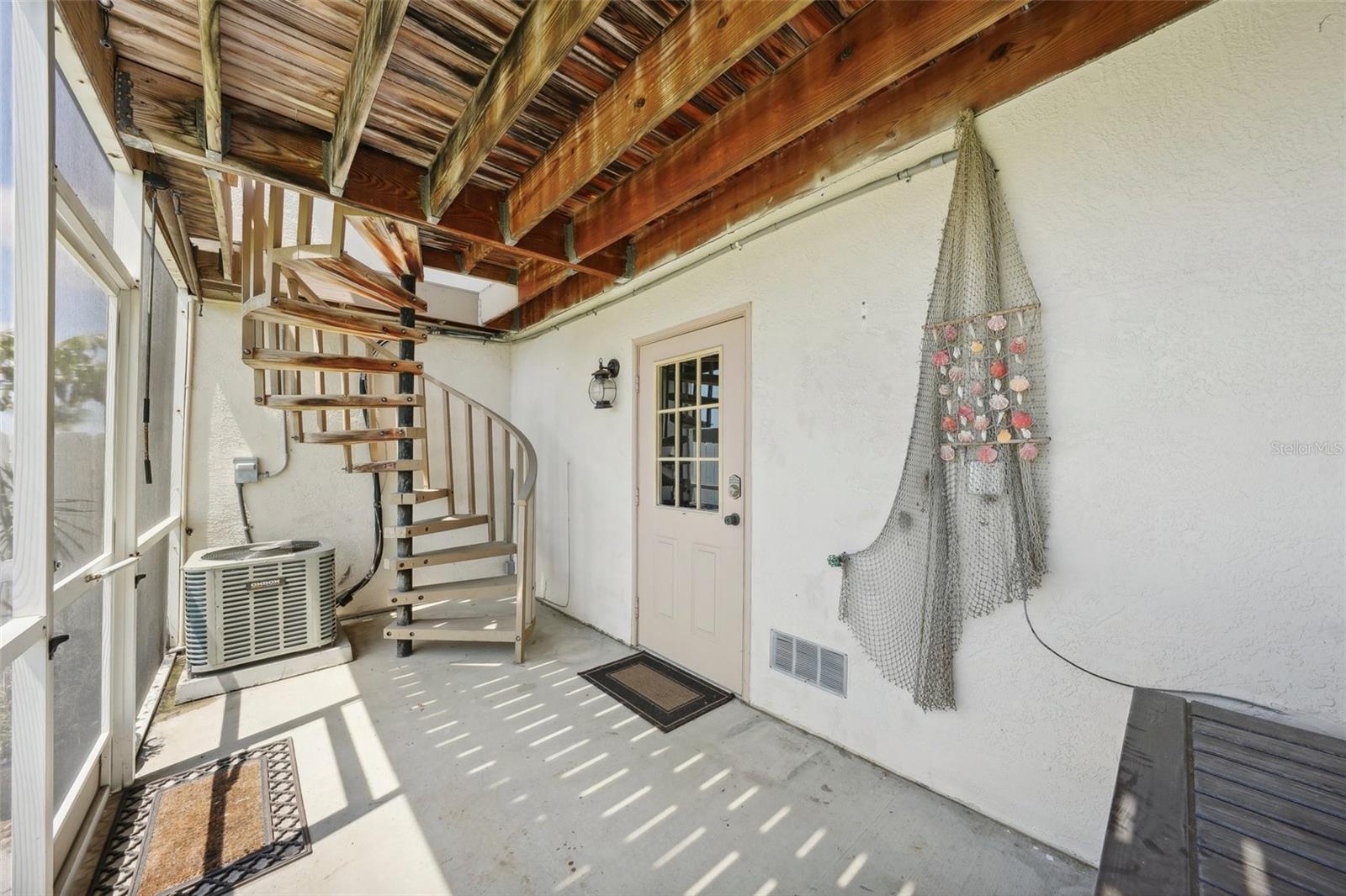 PALM ISLAND TOWNHOMES - Residential Lease