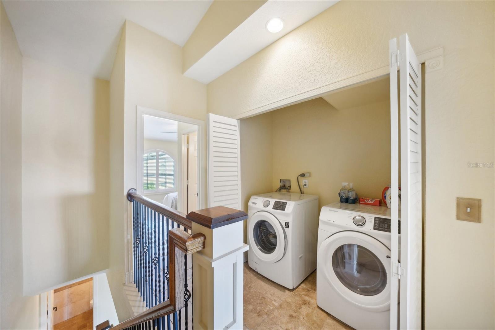 PALM ISLAND TOWNHOMES - Residential Lease