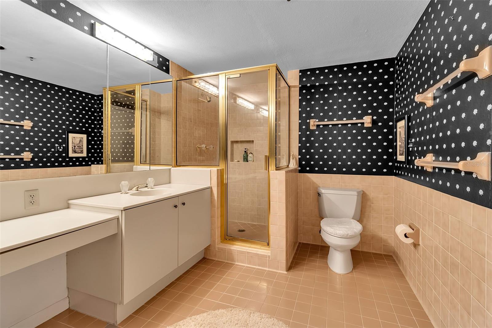 FAIRWAY BAY - Residential