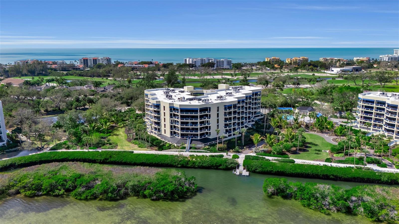 FAIRWAY BAY - Residential