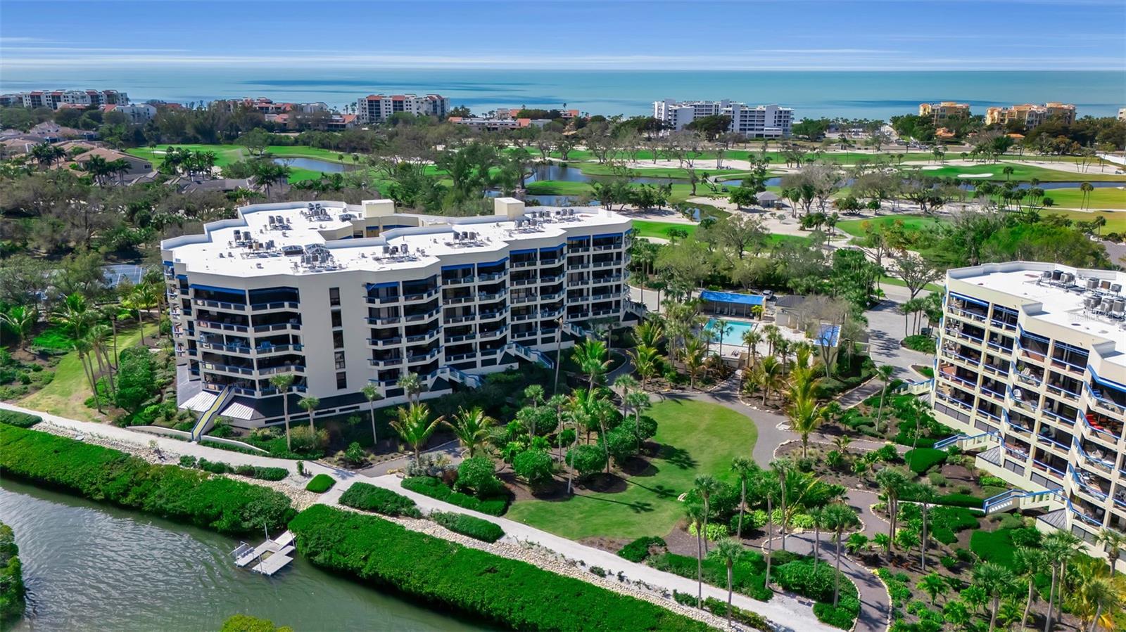FAIRWAY BAY - Residential