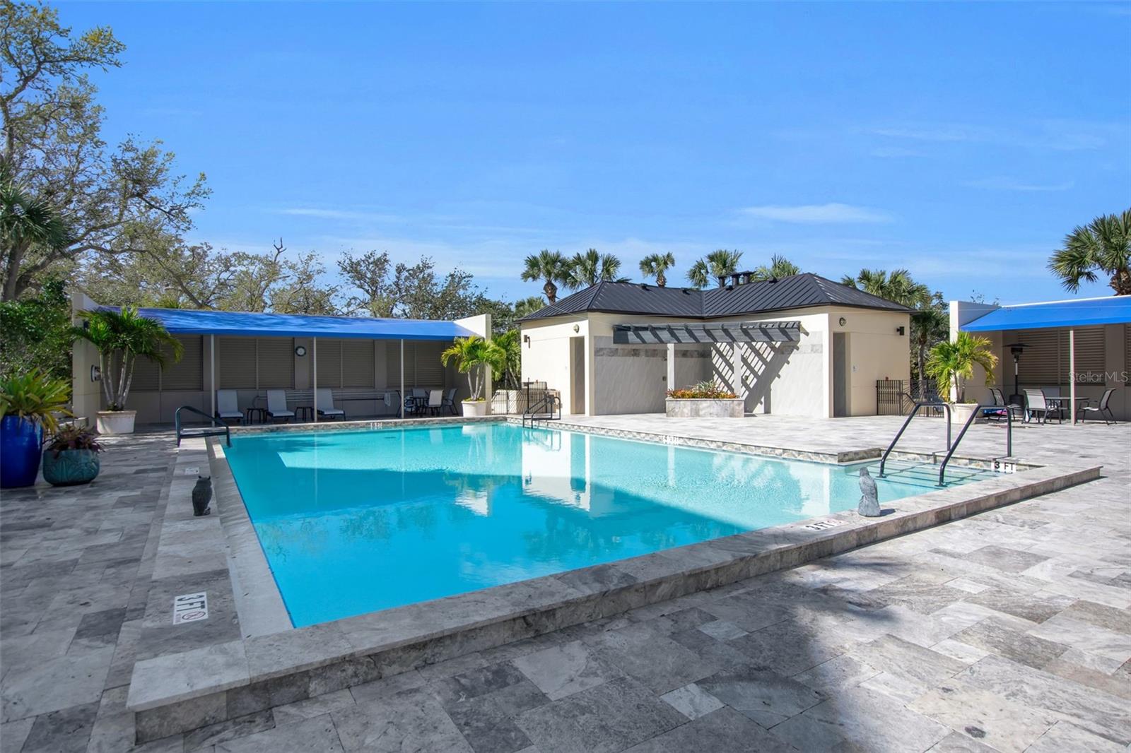 FAIRWAY BAY - Residential