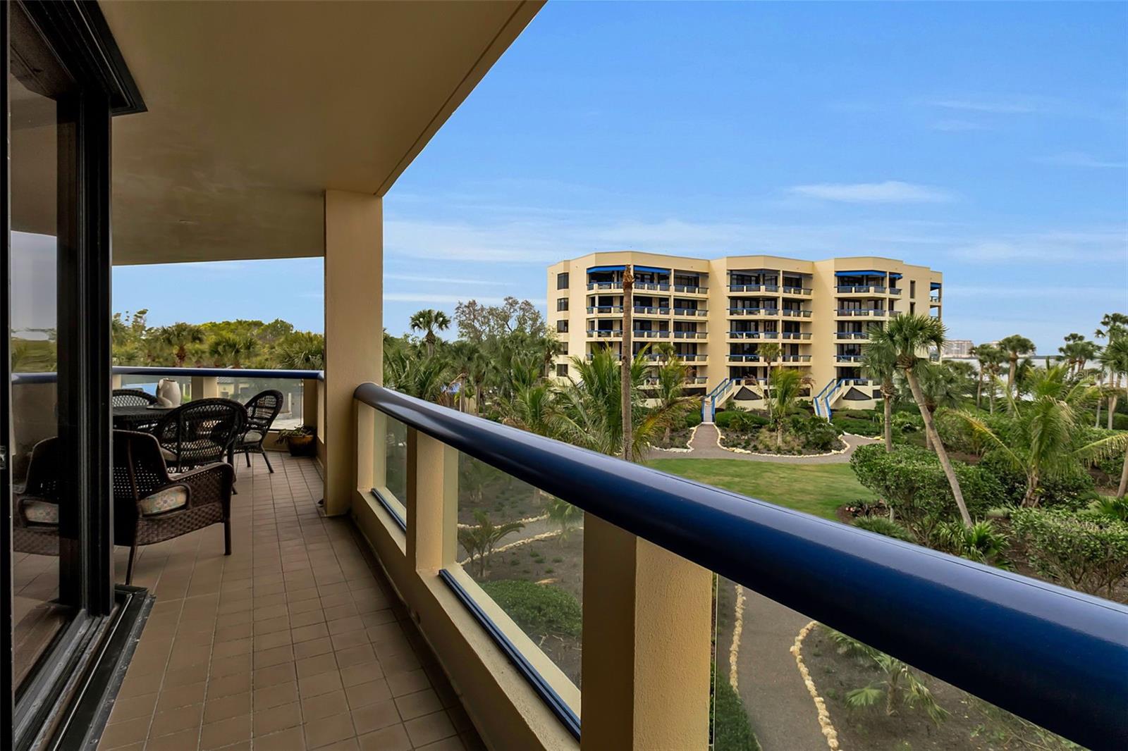 FAIRWAY BAY - Residential