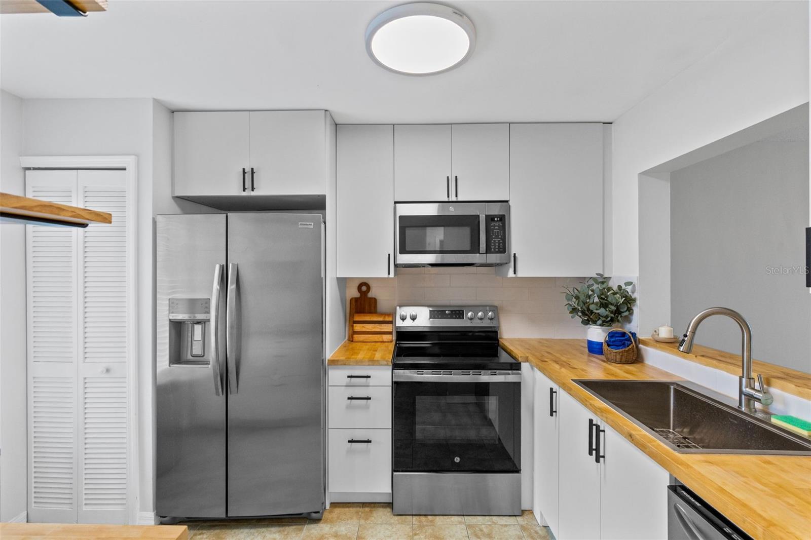 COLONIAL LANDINGS PH 04 - Residential