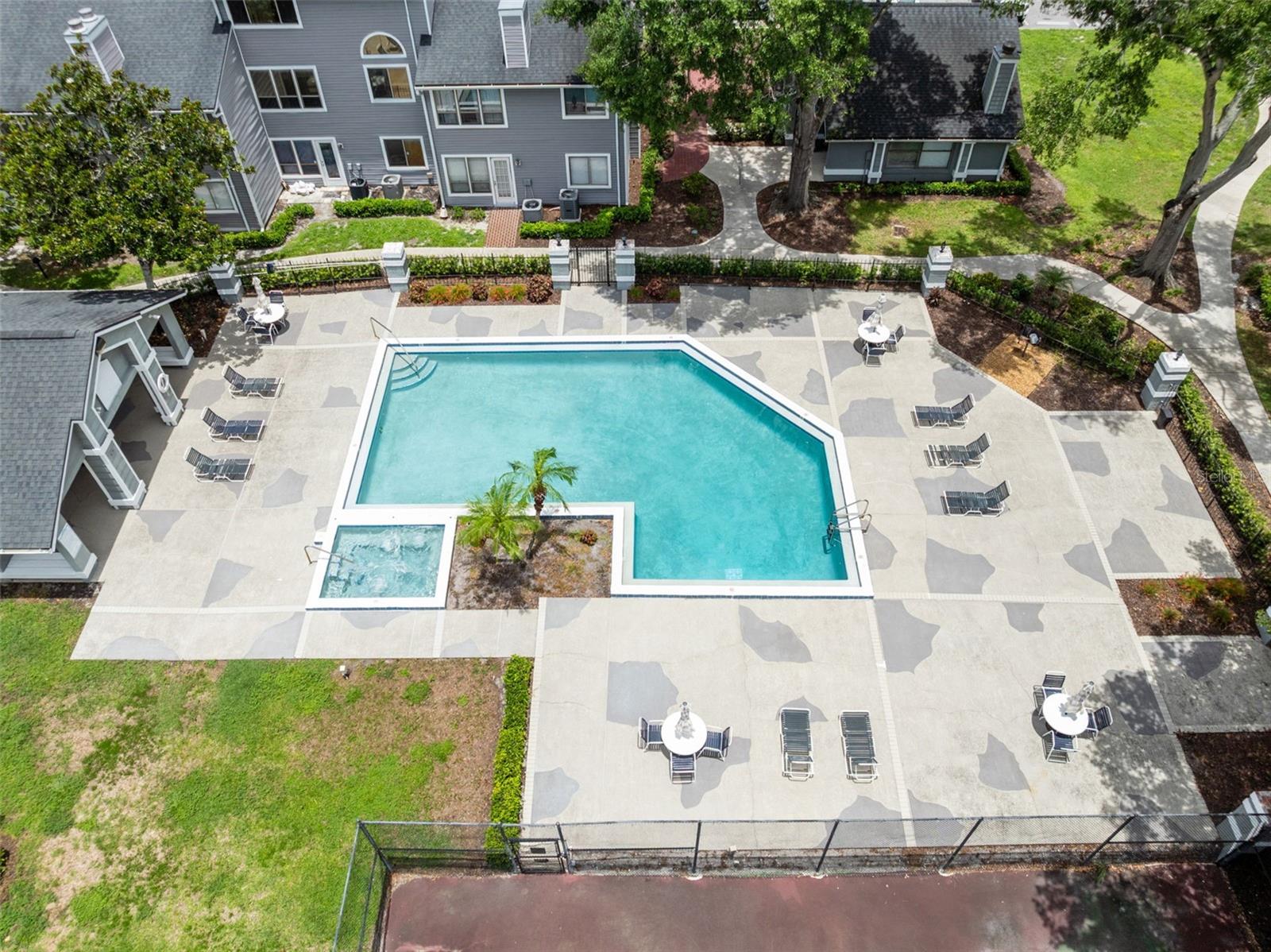 COLONIAL LANDINGS PH 04 - Residential
