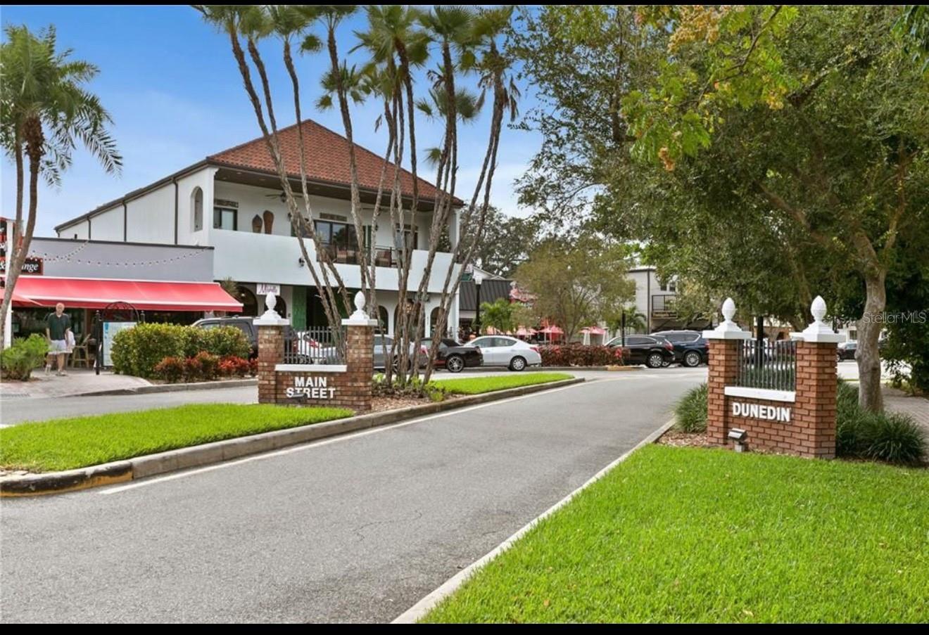 PATRICIAN OAKS - Residential