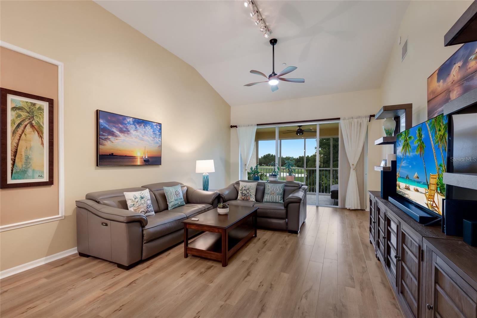 BOCA GROVE - Residential