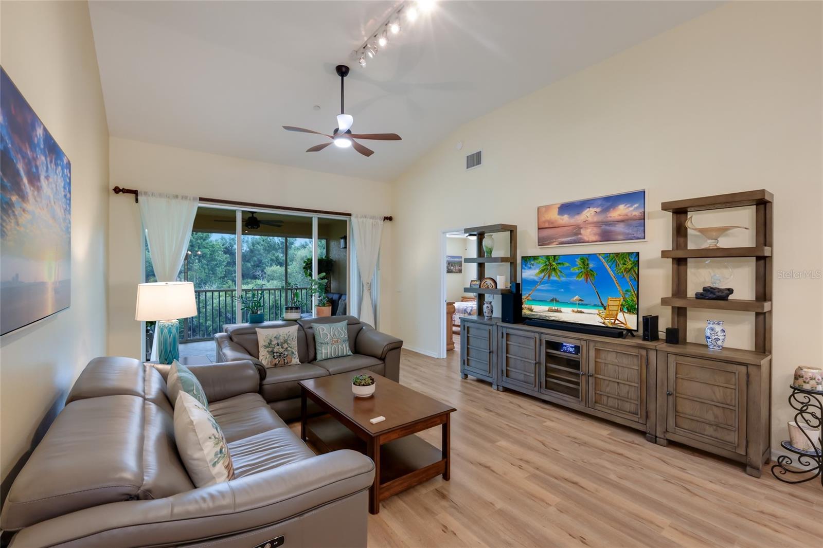 BOCA GROVE - Residential