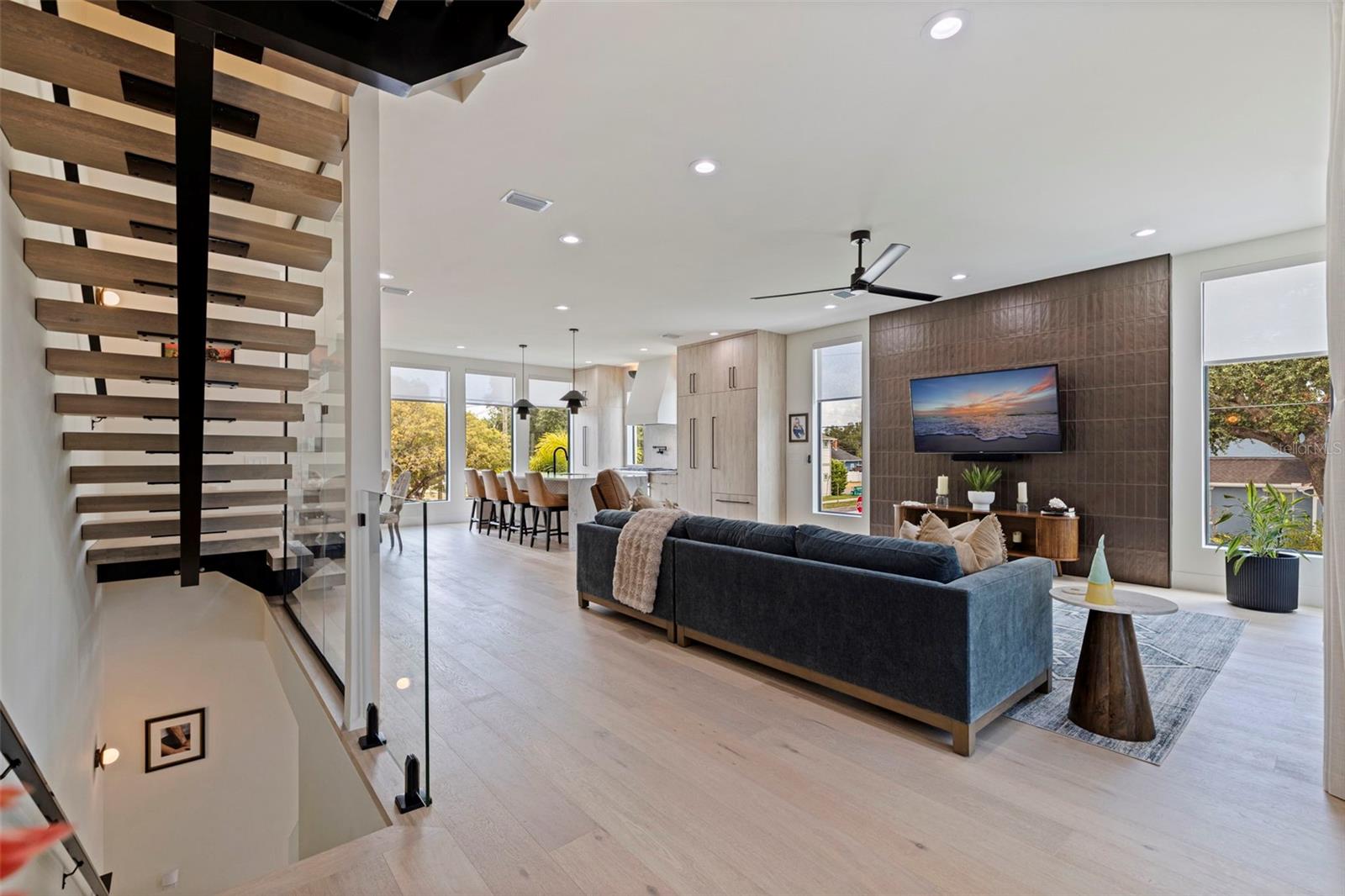 MUNRO & MC INTOSHS ADD - Residential