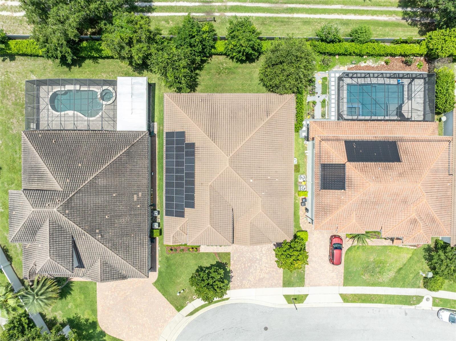 LAKESIDE ESTATES - Residential
