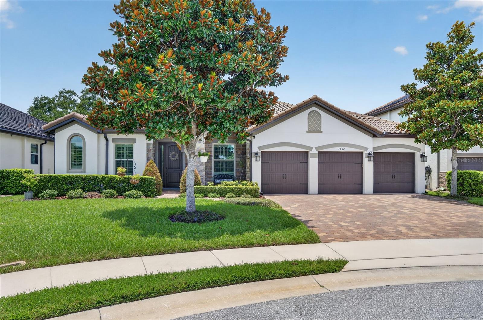 LAKESIDE ESTATES - Residential