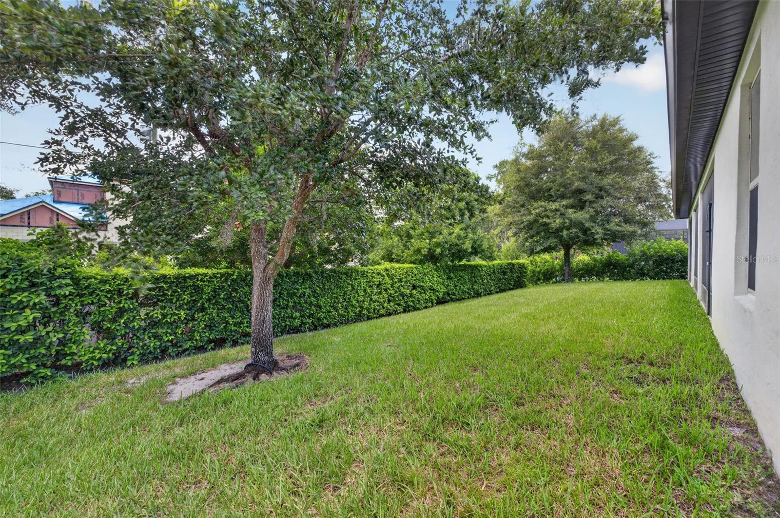LAKESIDE ESTATES - Residential