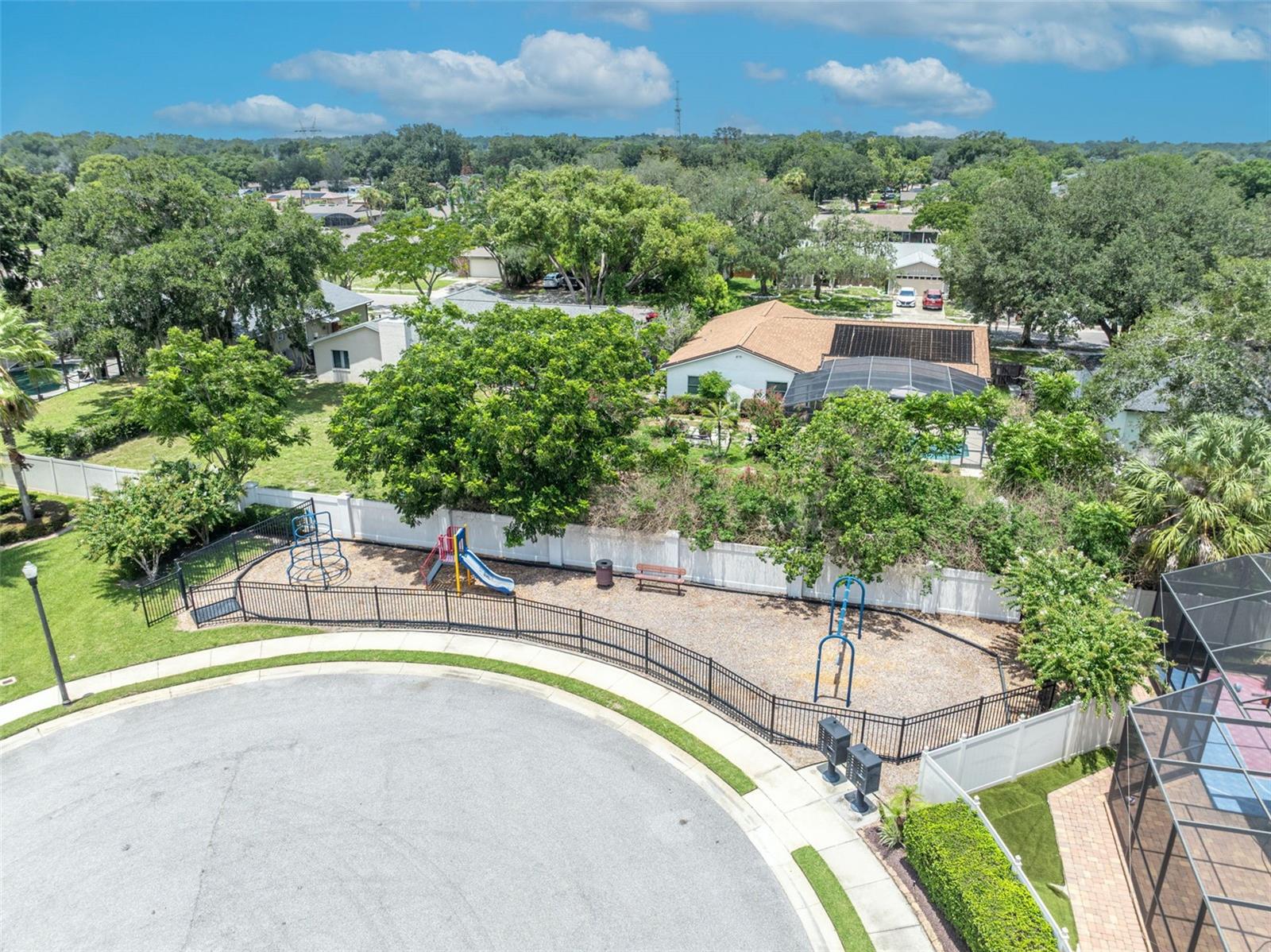 LAKESIDE ESTATES - Residential