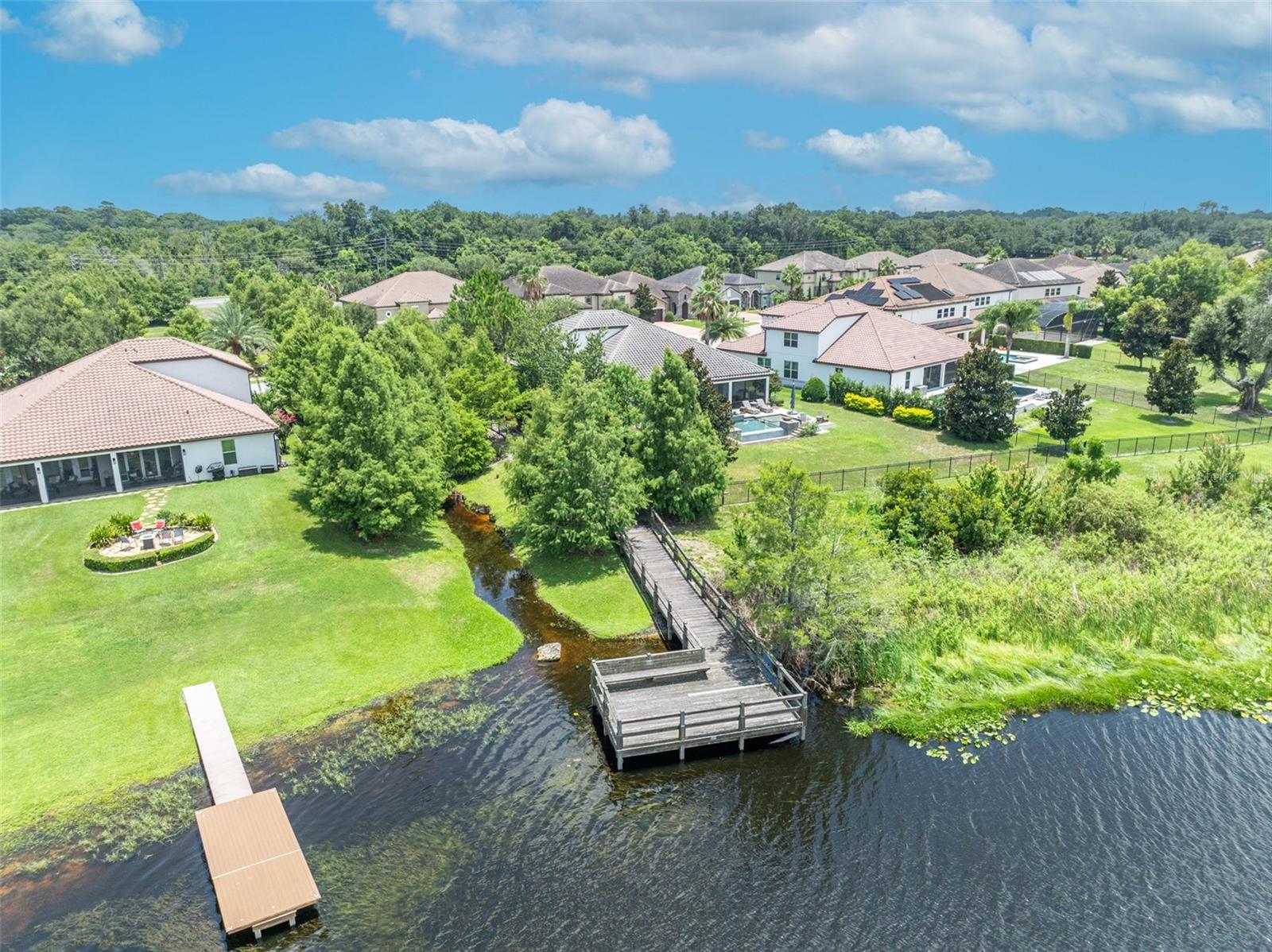 LAKESIDE ESTATES - Residential