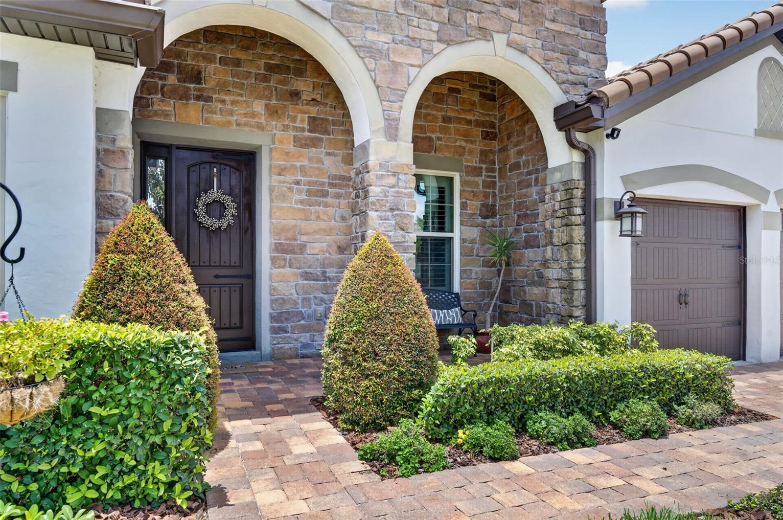 LAKESIDE ESTATES - Residential