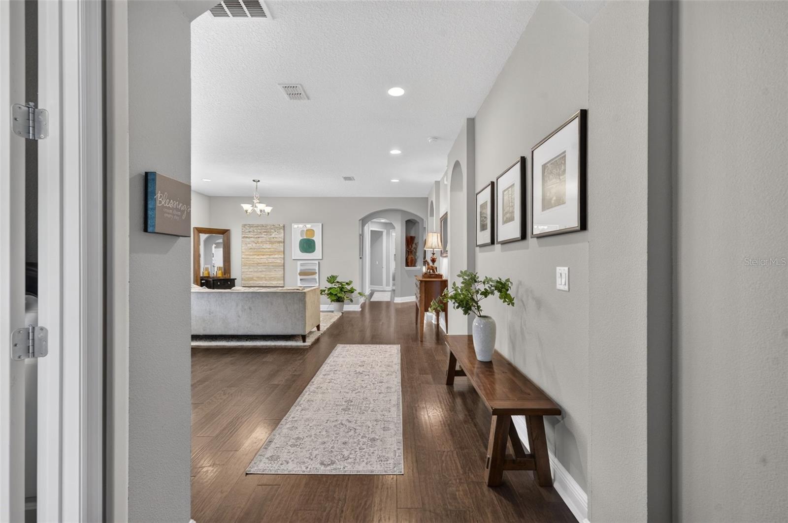 LAKESIDE ESTATES - Residential