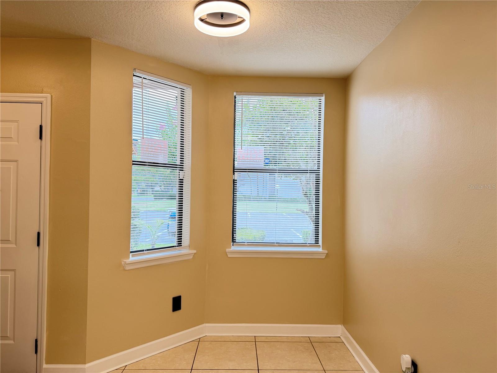 TOWNHOMES ROSEMONT GREEN - Residential Lease