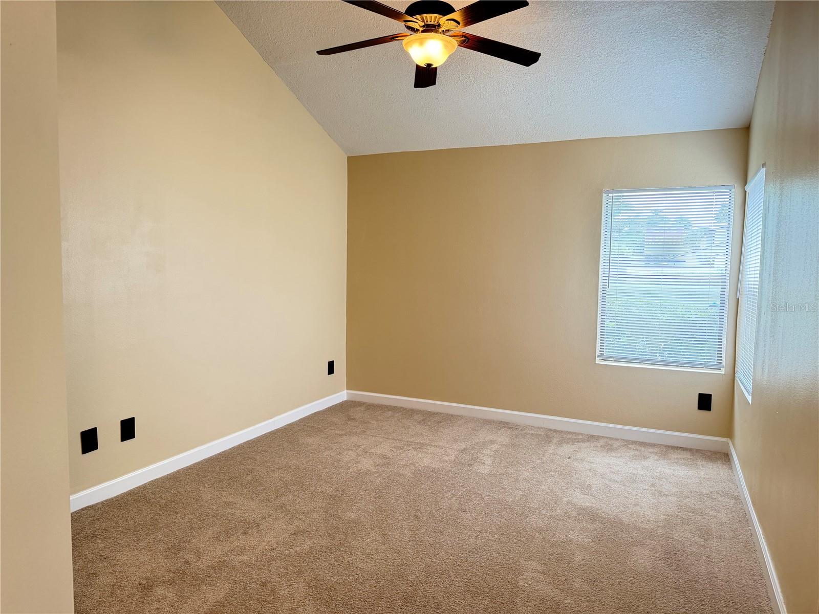 TOWNHOMES ROSEMONT GREEN - Residential Lease