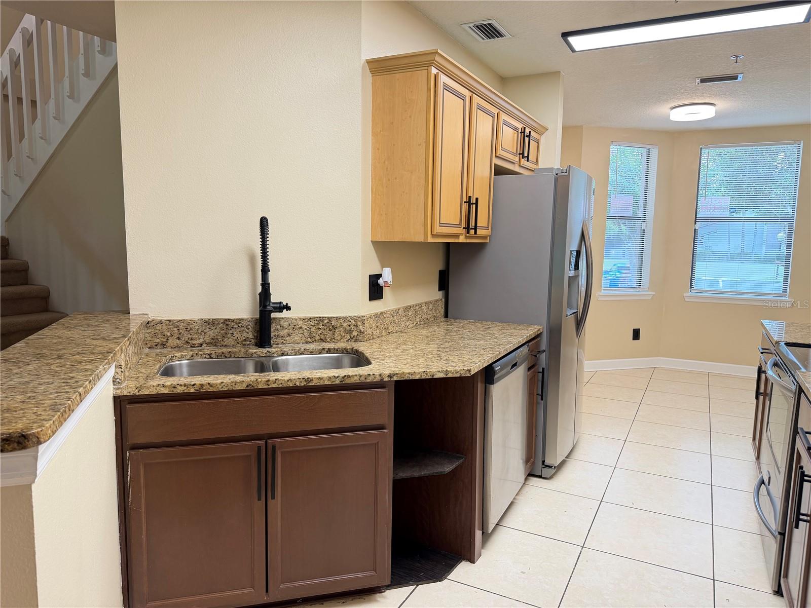 TOWNHOMES ROSEMONT GREEN - Residential Lease