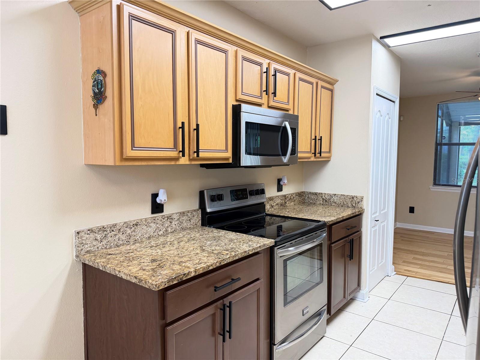TOWNHOMES ROSEMONT GREEN - Residential Lease