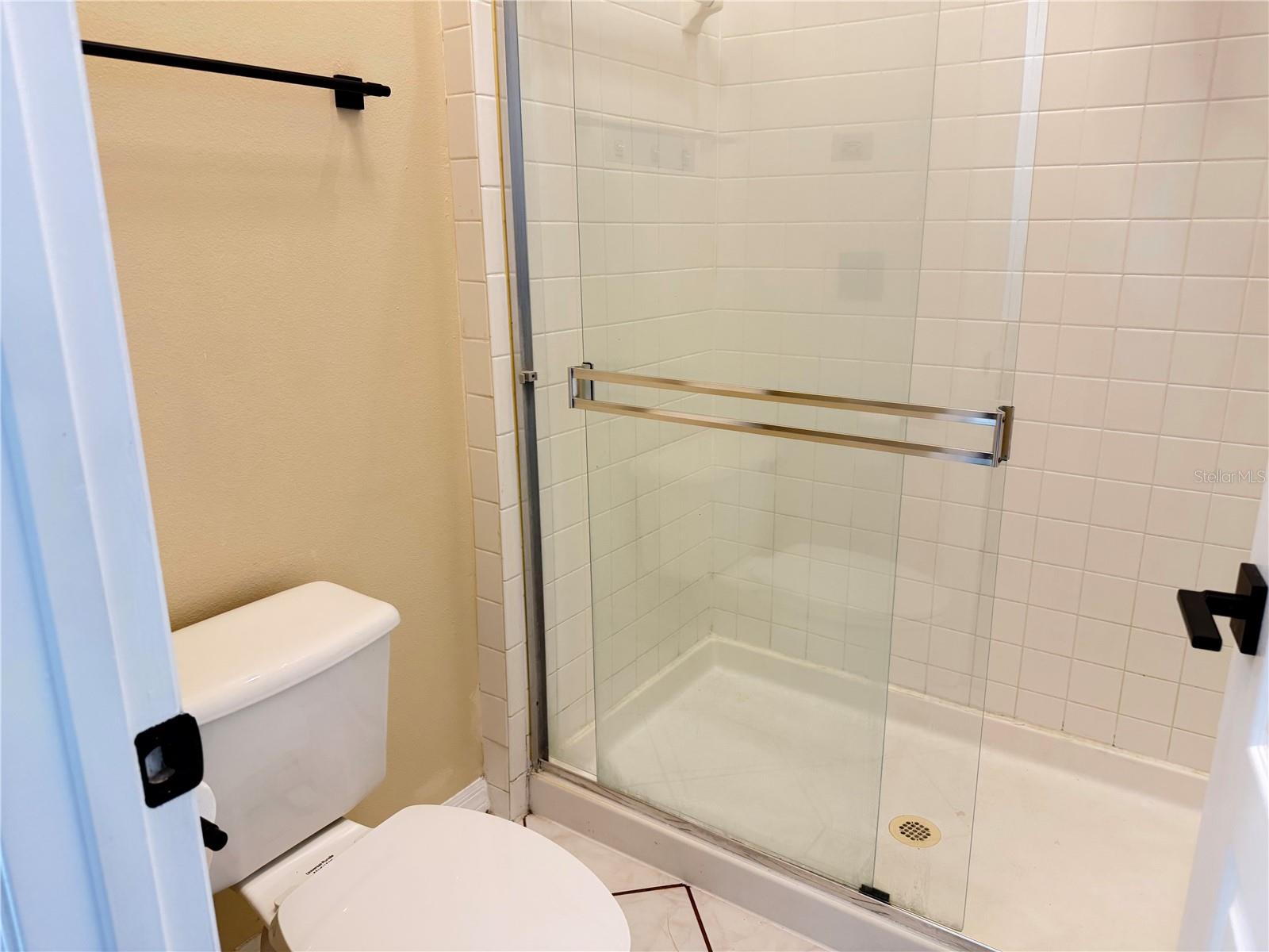 TOWNHOMES ROSEMONT GREEN - Residential Lease