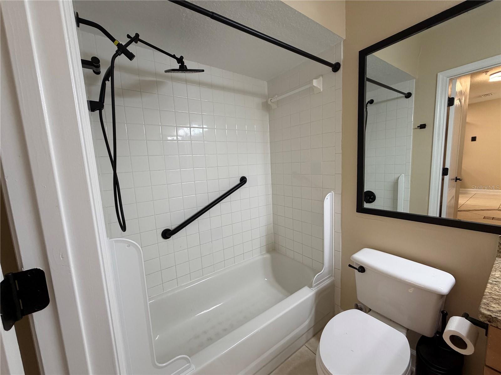 TOWNHOMES ROSEMONT GREEN - Residential Lease