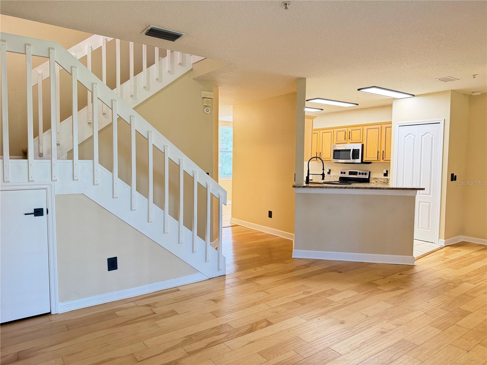 TOWNHOMES ROSEMONT GREEN - Residential Lease
