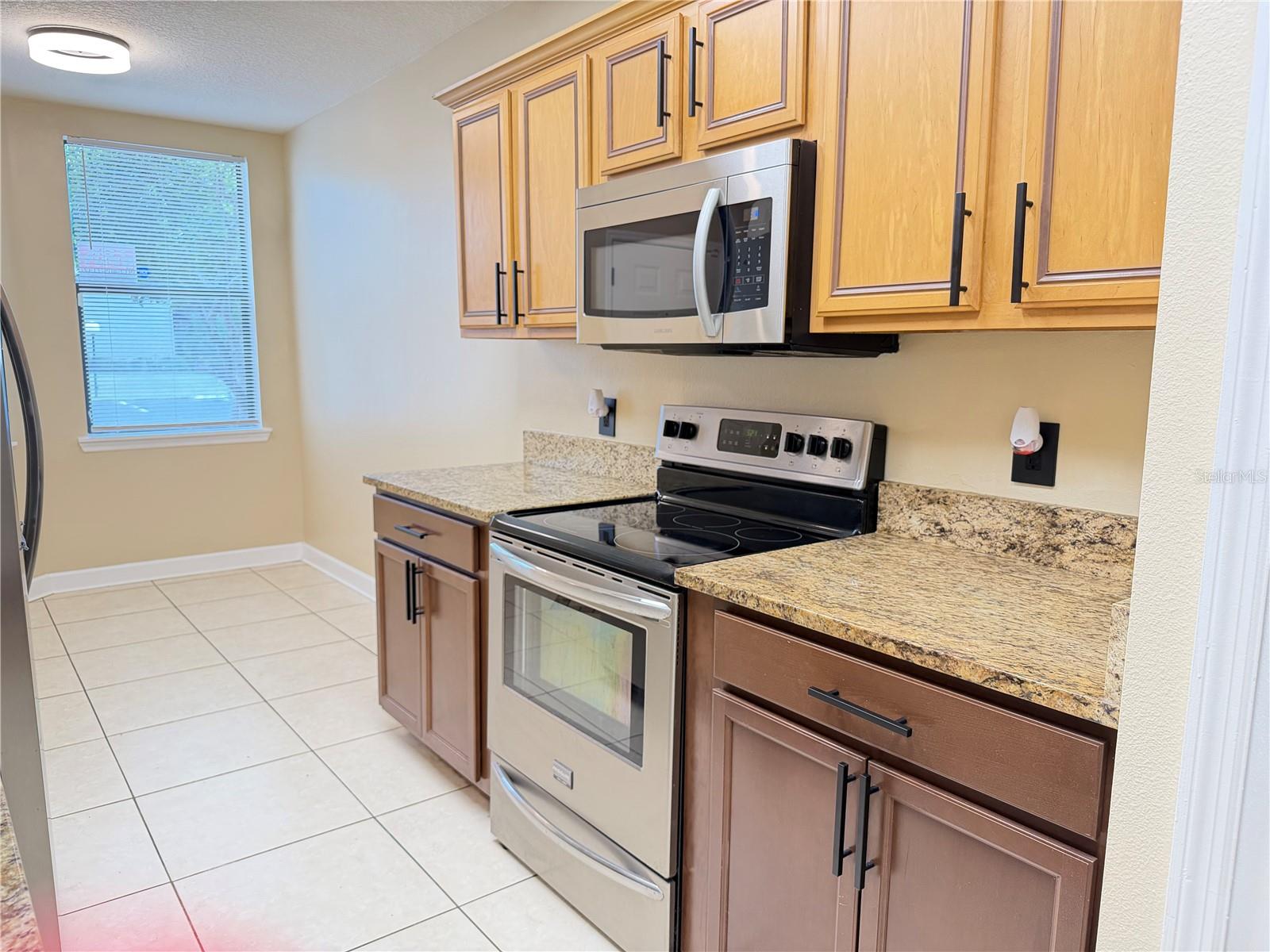 TOWNHOMES ROSEMONT GREEN - Residential Lease