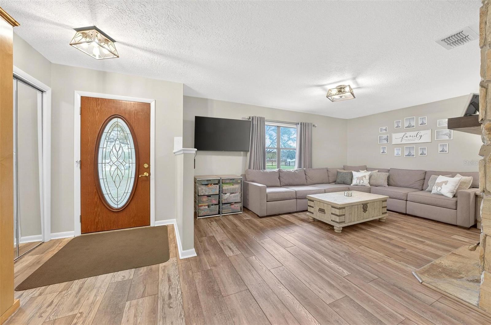 NORTH STAR RANCHETTES - Residential