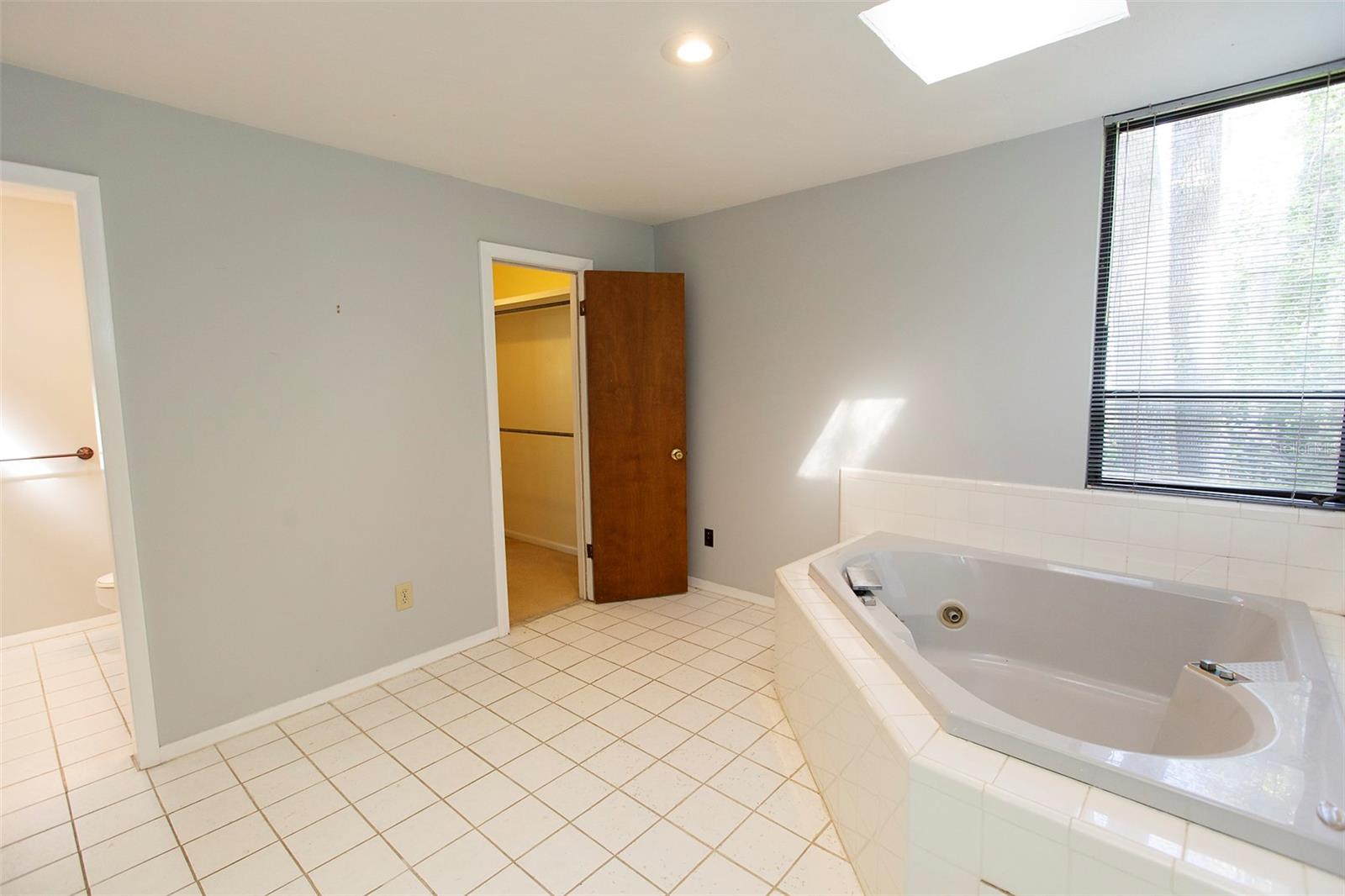 MAPLE HILL - Residential Lease