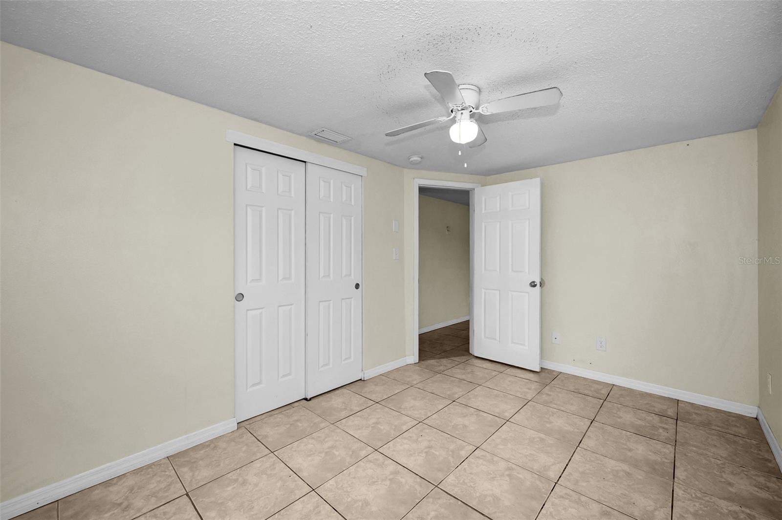 COUNTRY CLUB ESTATES - Residential Lease