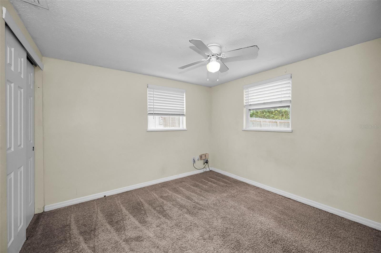 COUNTRY CLUB ESTATES - Residential Lease
