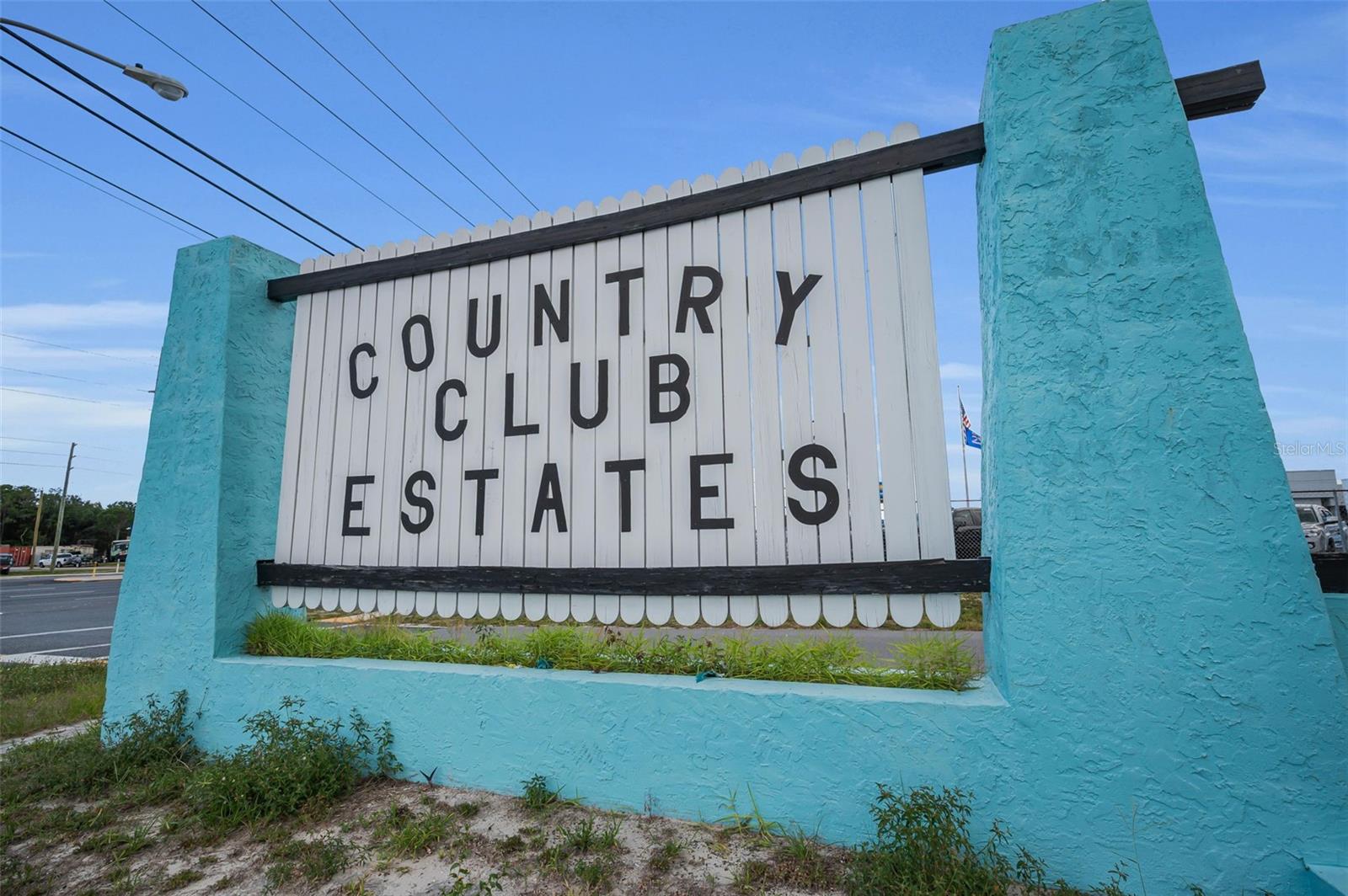 COUNTRY CLUB ESTATES - Residential Lease