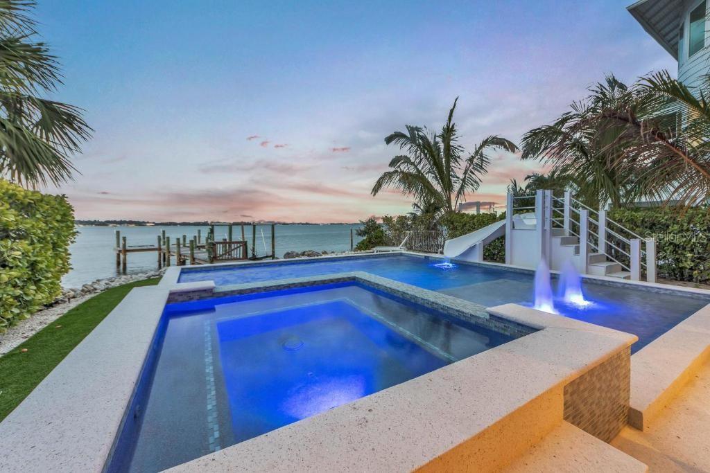 CORTEZ BEACH - Residential