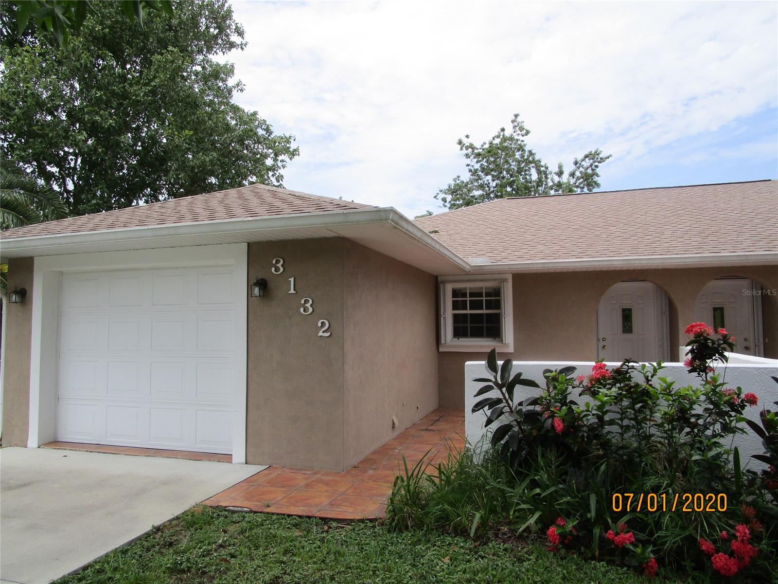 Well built Concrete block construction. Both units have 2 bedrooms  and 2 baths. Nice Courtyard entry to front door.  Vaulted ceilings.   Large pass through window from kitchen to dining . Sliding doors from living to screened porch. Mater bedroom has walk-in closet. Garage door opener. Hurricane shutters. Roof replaced in 2017.