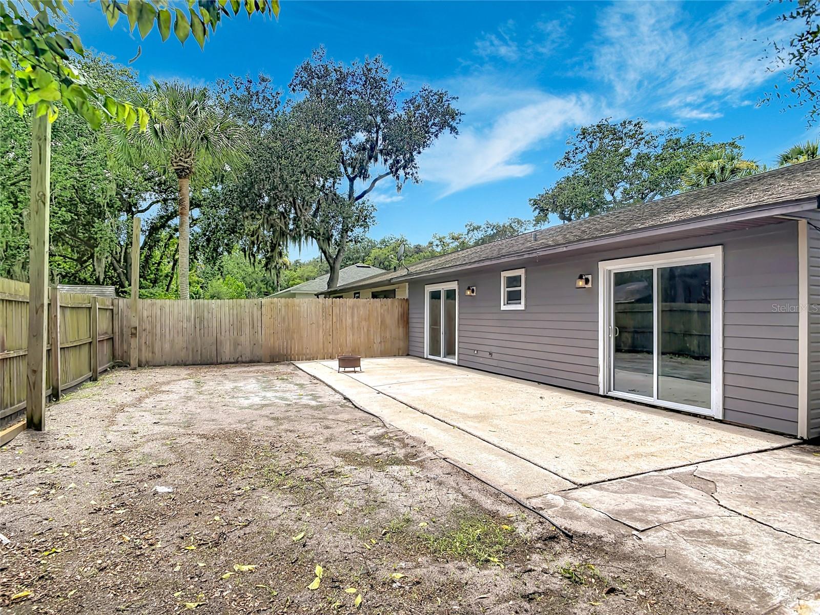 GAS LITE SQUARE - Residential
