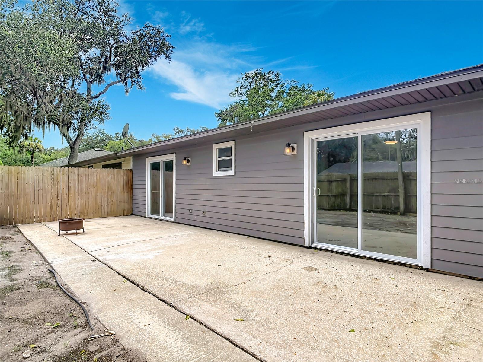 GAS LITE SQUARE - Residential