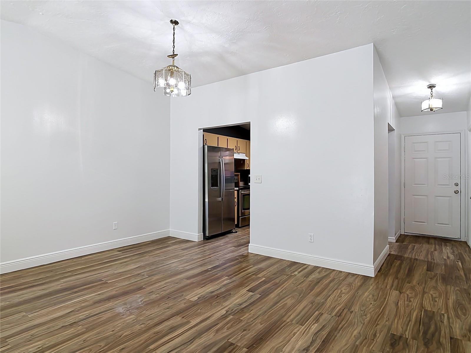 GAS LITE SQUARE - Residential